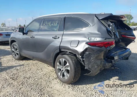2022 Toyota Highlander Xle из США, поврежденный, VIN 5TDGZRBH9NS581515
